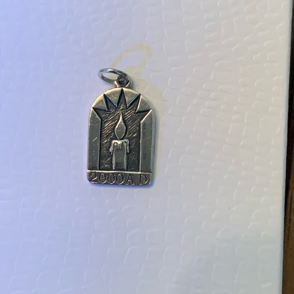 SOLD James Avery 2000ad charm